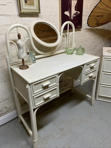 Vintage bedroom set dressing - vintage,