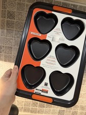 Le Creuset Heart Cupcake
