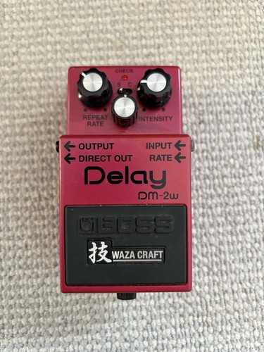 Boss delay pedal - delay,