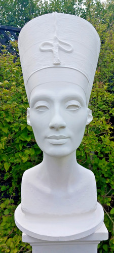 Nefertiti classic garden bust
