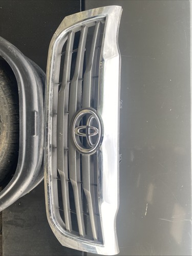 2012 toyota hilux invincible - toyota,