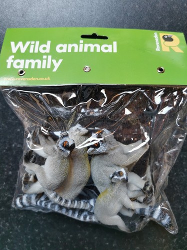 Ravensden wild animal - animal, family