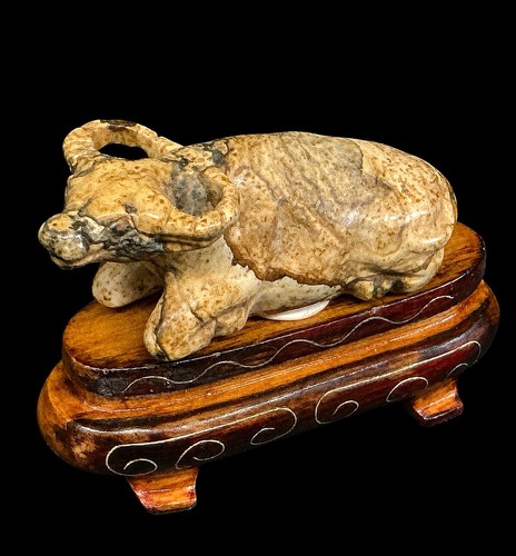 Small vintage hand carved - vintage,