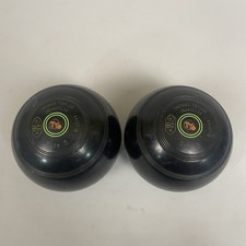 Set of 2 Thomas Taylor Lawn Bowls Size 5 | Indoor or Outdoor Bowling