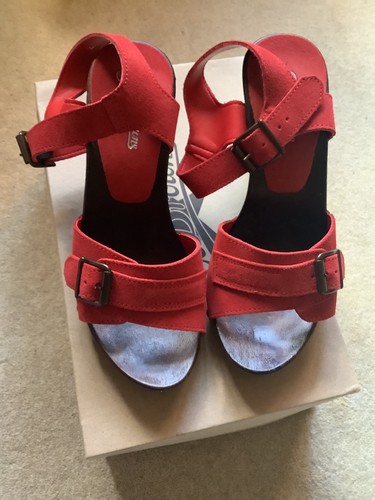 Joe browns red - browns,