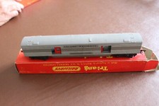Tri-ang OO Gauge TC Series Observation Vista-Dome Rake Railway Coach with box