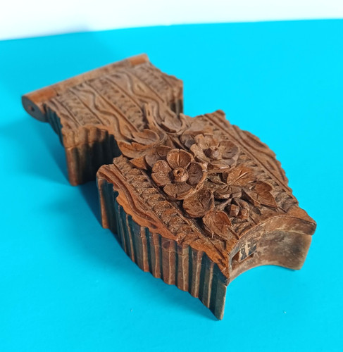 Victorian carved wooden pocket - victorian,
