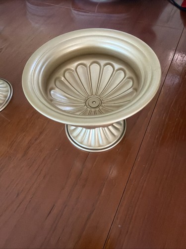 Vintage pedestal metal bowl - pedestal,