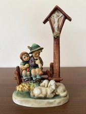 Vintage Goebel HUMMEL Figurine