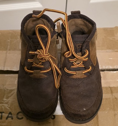 Ugg boys size - boys, 7