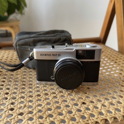 Vintage olympus trip 35mm - f,