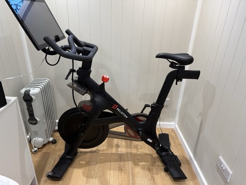 Peloton exercise bike - peloton, (2022)