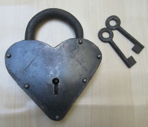 Cast iron heart padlock - cast,