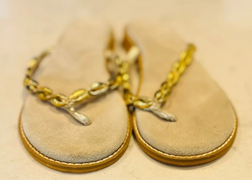 Monsoon sandles size very - size,