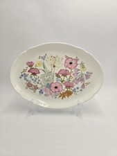 Wedgwood Meadow Sweet Cake