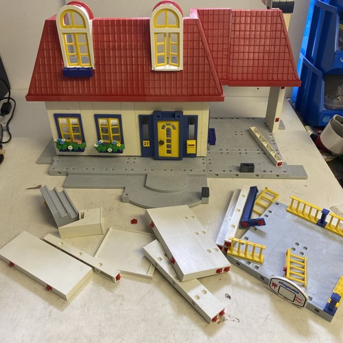 Playmobil house job - house,