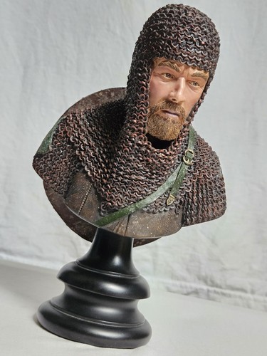 Hooded rohirrim soldier bust - hooded,