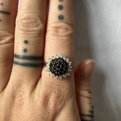 Black white diamond gold - &,