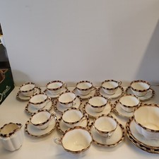  Vintage Court China Tea Set WLL  Floral  1920'S, 32 Pieces 