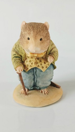 Brambly hedge border fine - hedge,