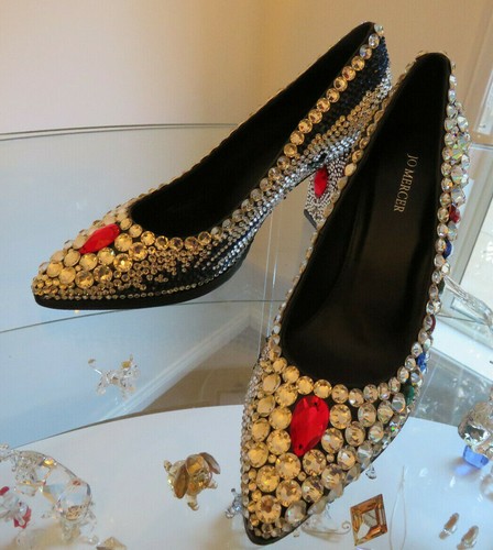 Amazing hand crafted swarovski - hand,
