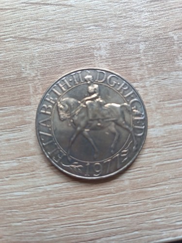 Queen elizabeth silver - 11,