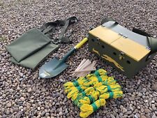 DOUBLE FERRET BOX WTH SPADE -