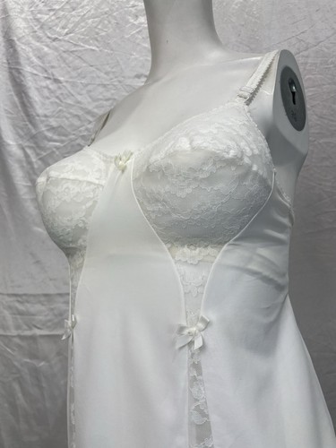 Vintage stmichaels white - stmichaels, nylon