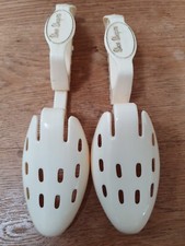 VINTAGE SHOE SHAPERS  STRETCHERS SHAPERS LADIES