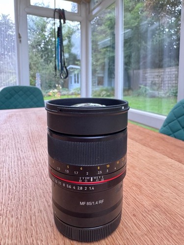 Samyang 85mm manual focus - samyang,