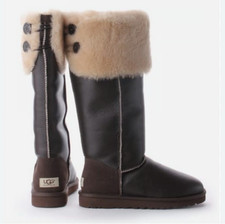 UGG® AUSTRALIA BAILEY BUTTON