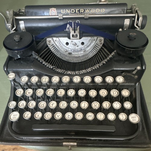 Underwood vintage manual - underwood,