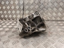 RANGE ROVER EVOQUE SD4 DYNAMICS 2011-2019 ENGINE MOUNT BRACKET 9682877580