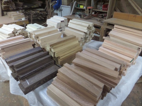 Hardwood timber off cuts - cuts, 10