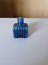 Old blue shear - old, lip