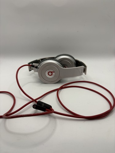 Genuine beats dre solo - dre,