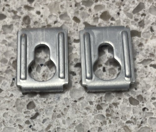 Ikea metal key hole - x,