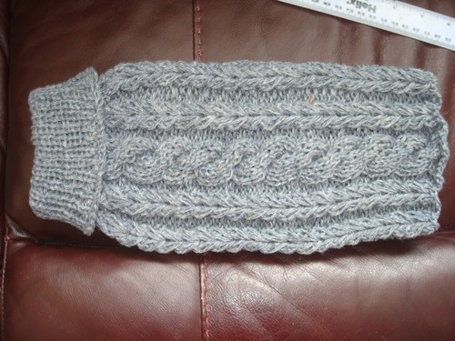 Hand knitted dog jumper small - knitted,