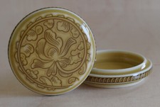 DELPRADO COLLECTION EP56 PORCELAIN TRINKET PILL BOX ROUND SHALLOW BROWN BEIGE 