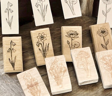 Set of 4 wooden block flower