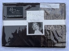 Kylie Minogue PHOENIX square