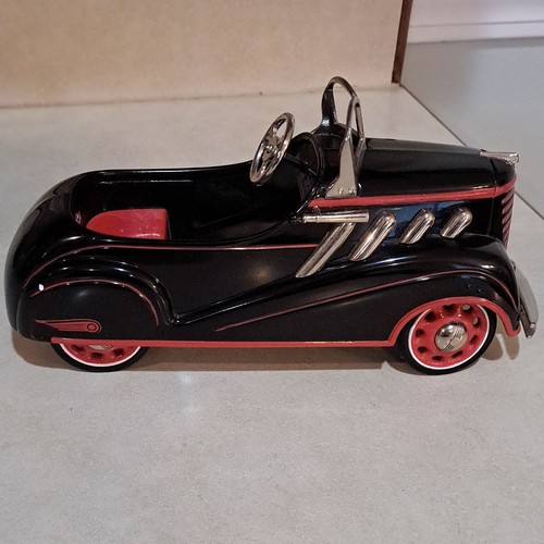 Hallmark metal car figurine - hallmark,