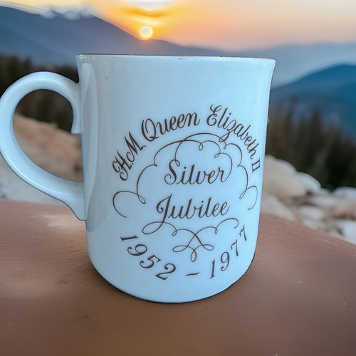 Royal worcester silver jubilee - royal,