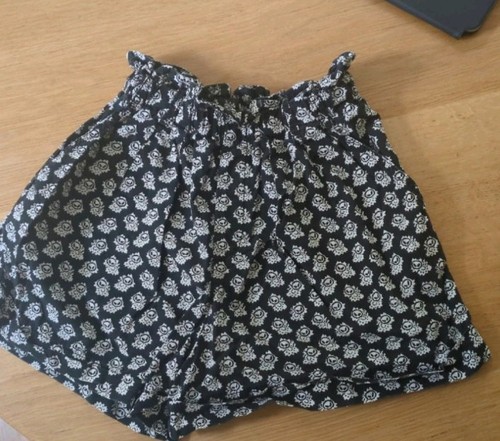 Cabbages roses shorts - &, small
