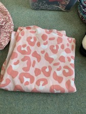pink leopard print bath towel
