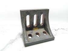 UNION ENGINEERS ANGLE PLATE CAST STEEL 4-3/8" X 4" X 3"  1.8KGS REF5694