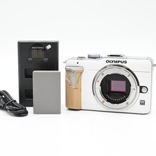 OLYMPUS PEN E-PL1 White Body