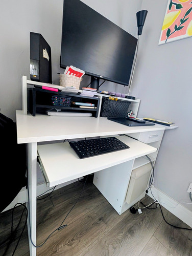 White computer desk - white,