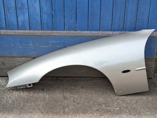 Front passenger wing - front,