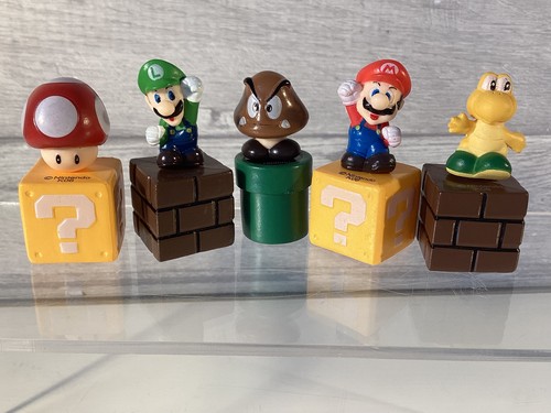 Super mario bros figures - 5,